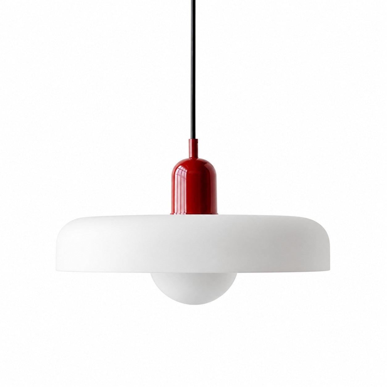 Rote Oberfläche mit weißem Glasschirm