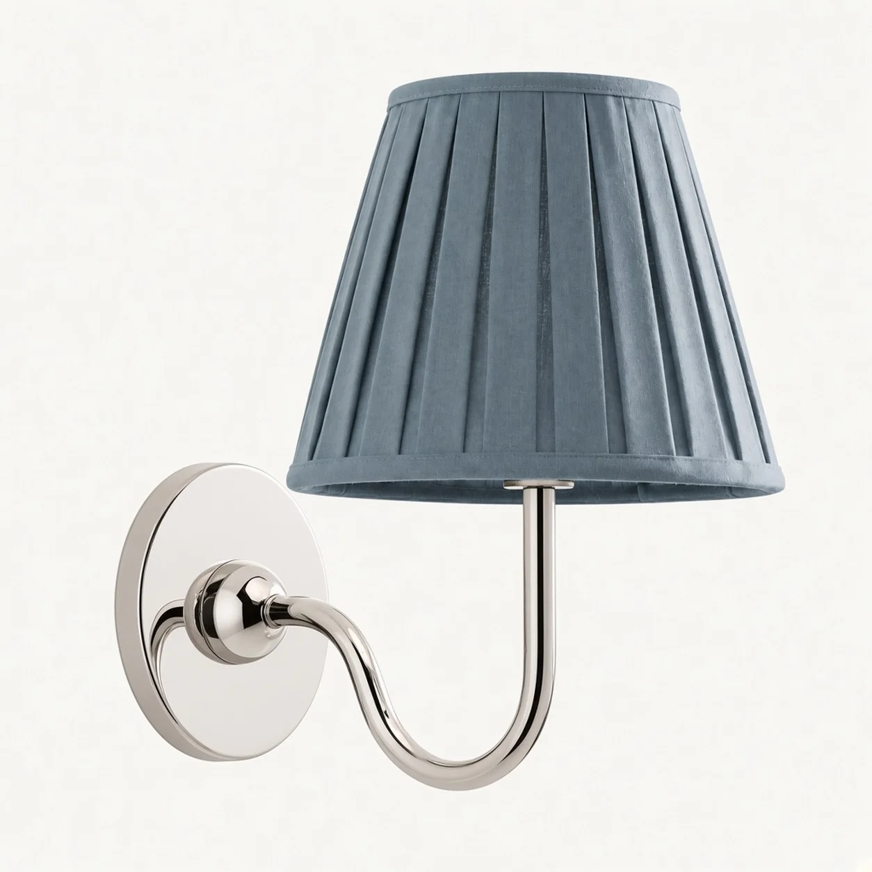 Luvora 1 Head · Chrome · Dusty Blue Pleated