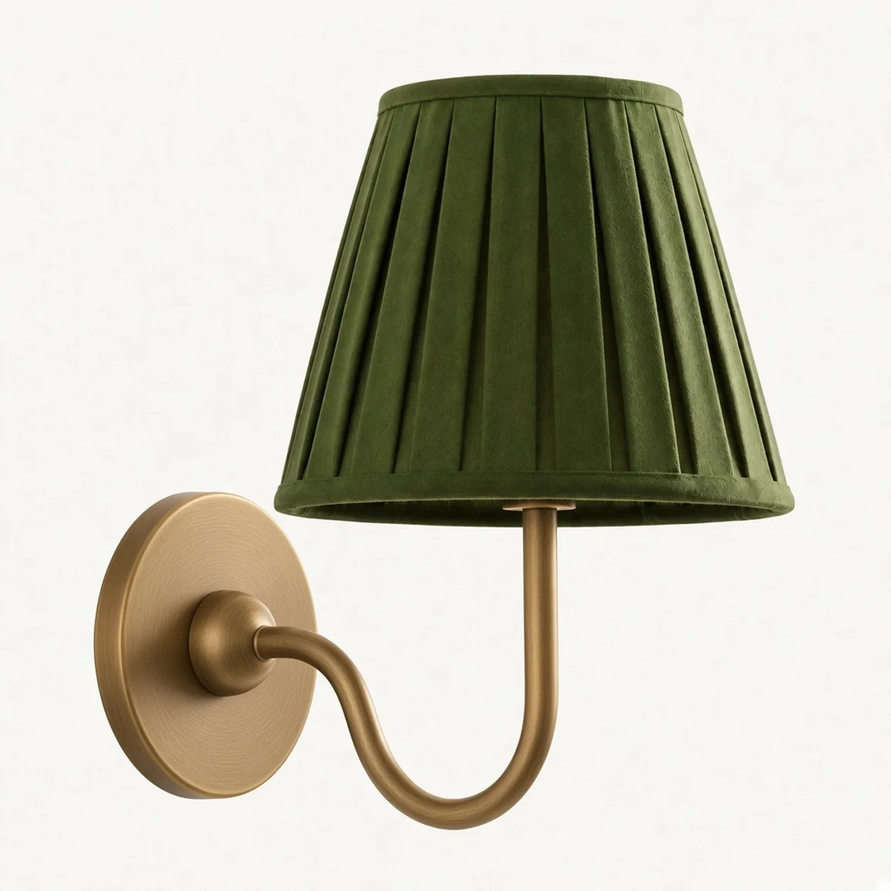 Luvora 1 Head · Brass · Green Pleated