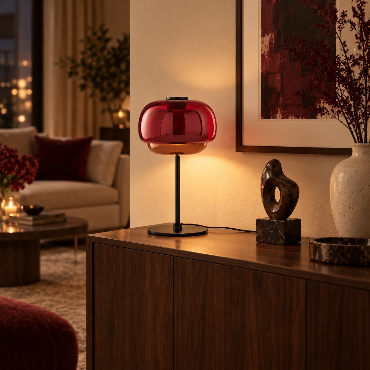 Clinco Tischlampe in Rot im Wohnzimmer