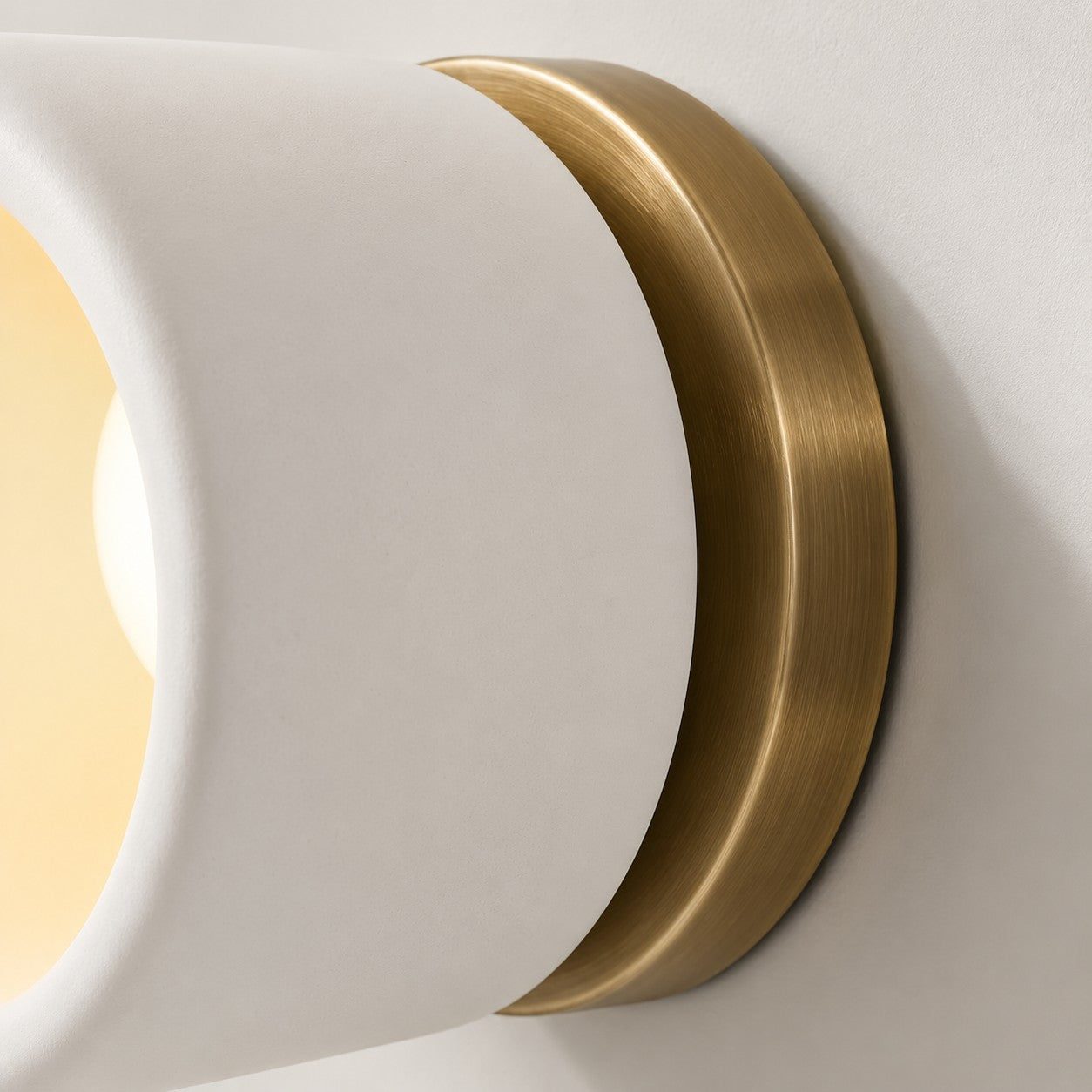Cerova porcelain detail